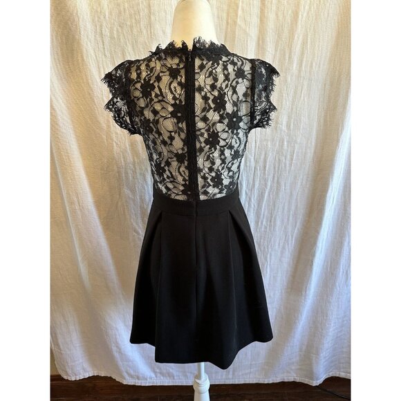 BCBGeneration Lace Sweetheart Black Fit & Flare Dress Pleated Women Size 2 Lined - Picture 6 of 10
